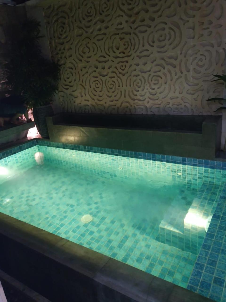 尼卡亚别墅酒店 庫塔 外观 照片
